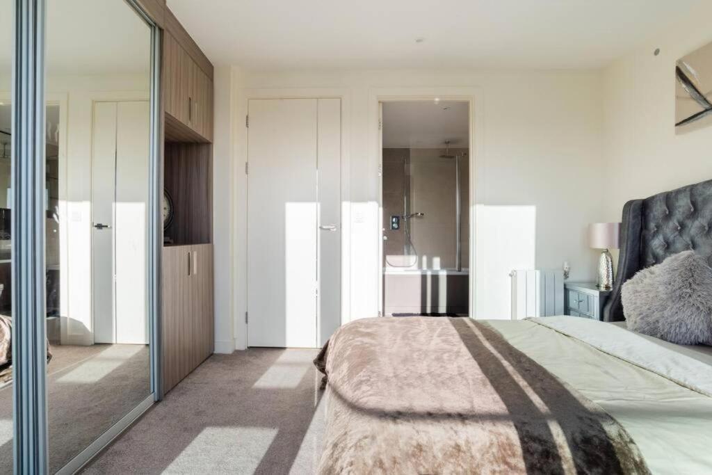 Luxury River Side Penthouse London Bagian luar foto