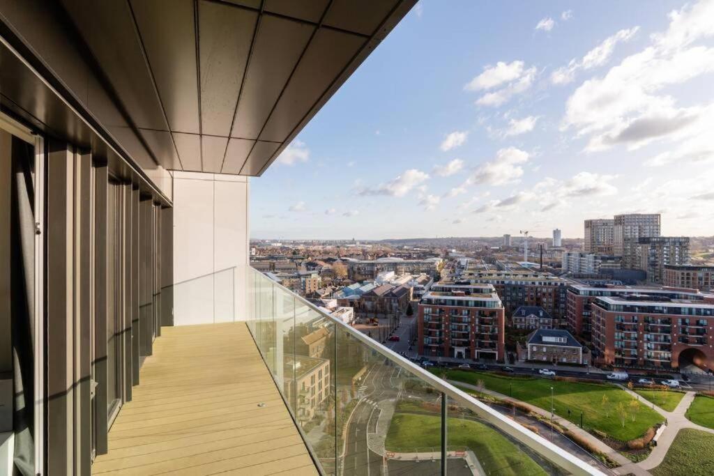 Luxury River Side Penthouse London Bagian luar foto