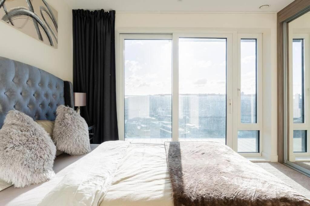 Luxury River Side Penthouse London Bagian luar foto